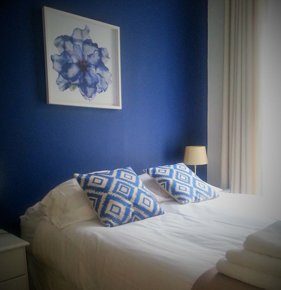 Bed And Blueberry Two Bed Suite For 2,3, Or 4 People Douglas Exterior photo